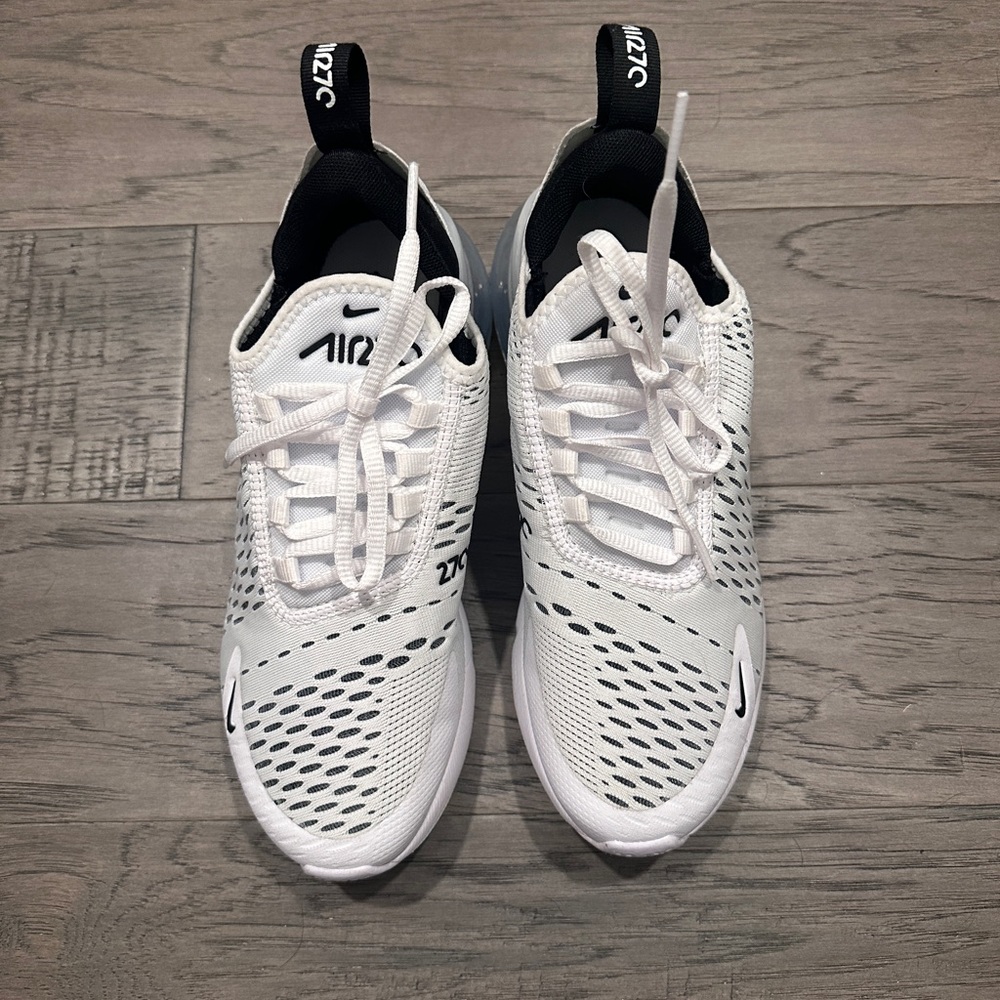 Nike Air Max 270 Size 7 - Perfect Condition